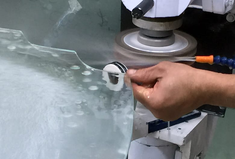 ماكينات حلايا الزجاج والرخام