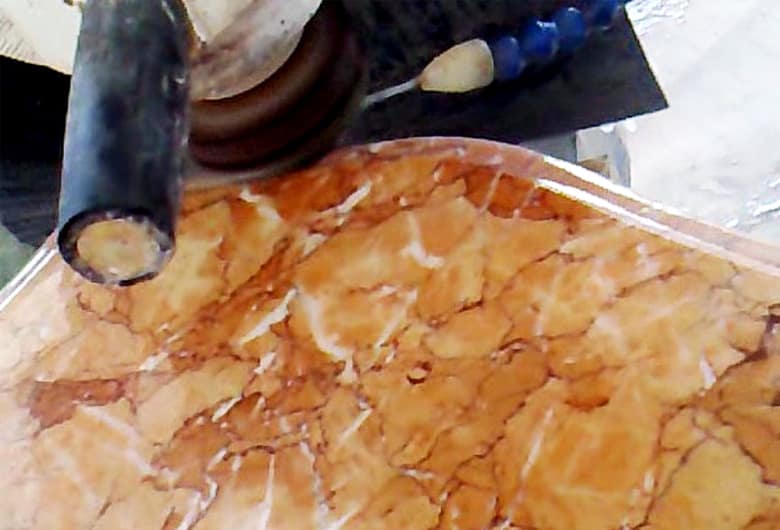 ماكينات حلايا الزجاج والرخام